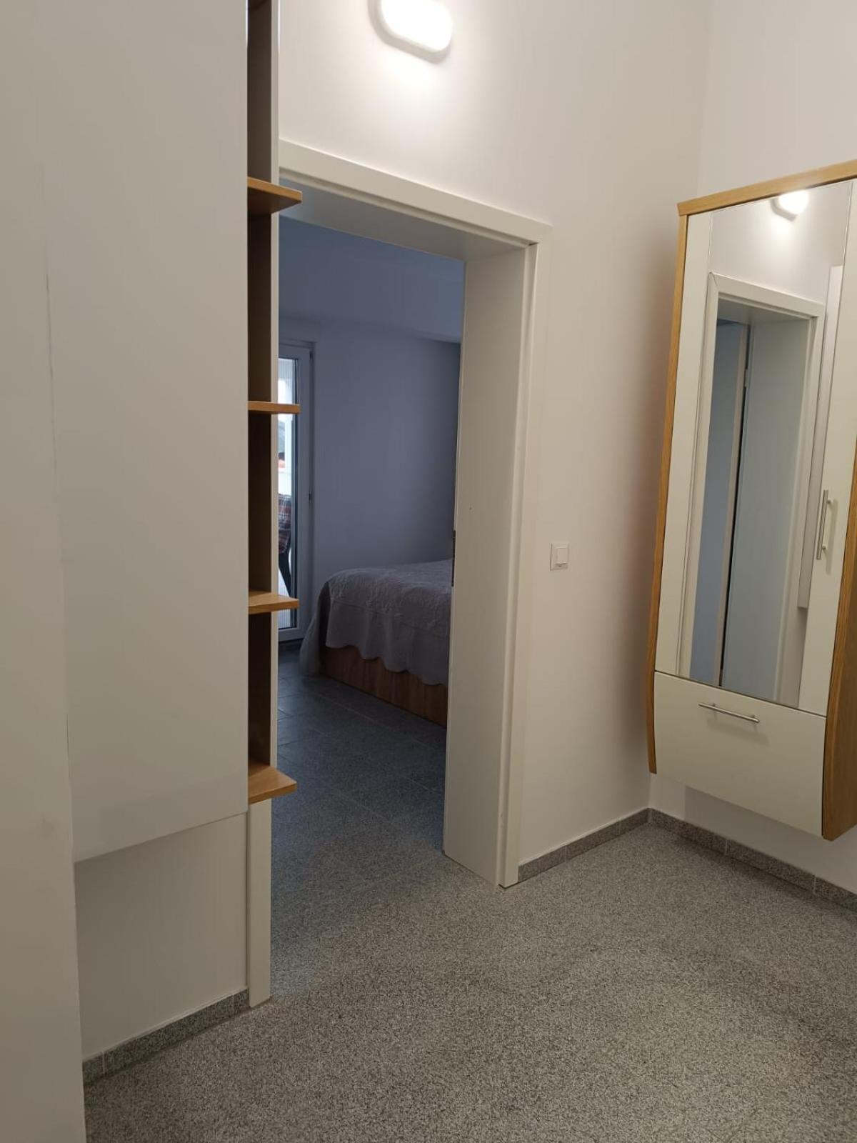 Harizma Apartamento Primošten Exterior foto