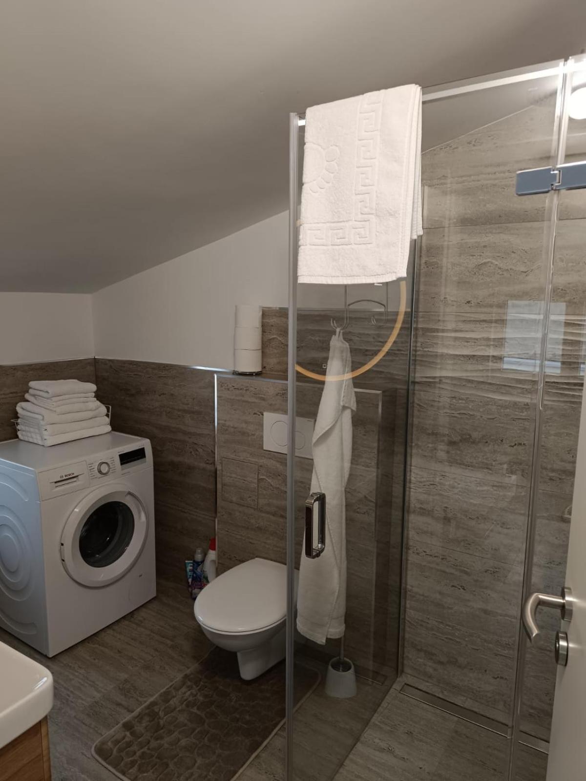 Harizma Apartamento Primošten Exterior foto