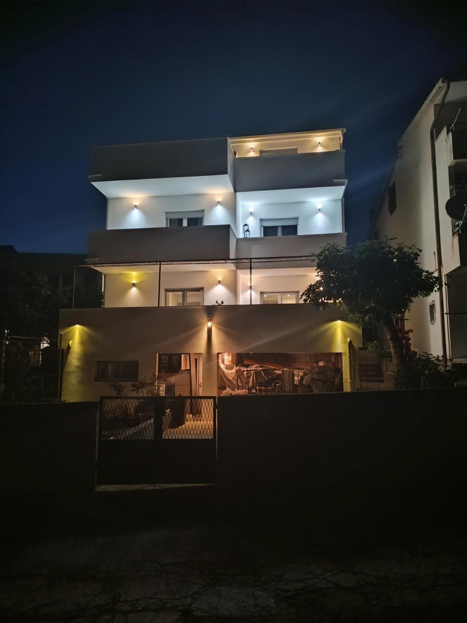Harizma Apartamento Primošten Exterior foto